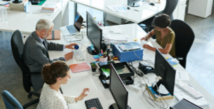 提升了公司資質(zhì)，獲得補(bǔ)貼100萬